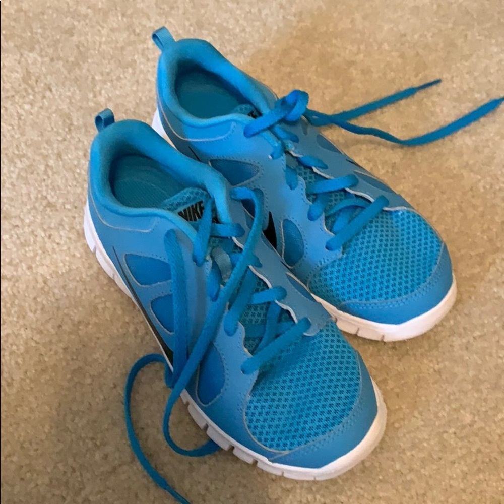NEW Nike Boys 2Y Blue Shoes